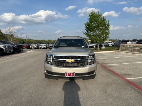 Used 2016 Chevrolet Suburban LS image 2