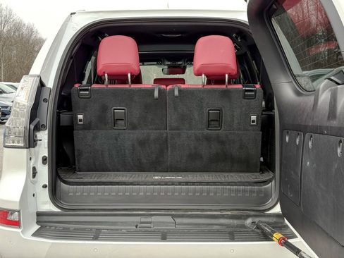 Used 2023 Lexus GX 460 Premium image 12