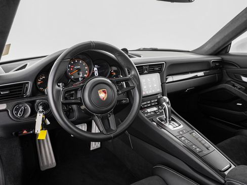 Used 2019 Porsche 911 GT3 RS RWD image 18