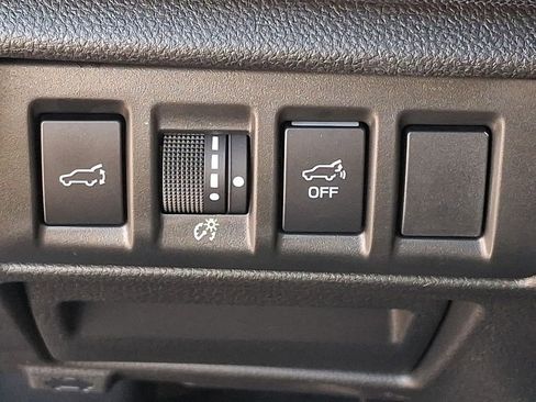 Used 2025 Subaru Outback Premium image 24