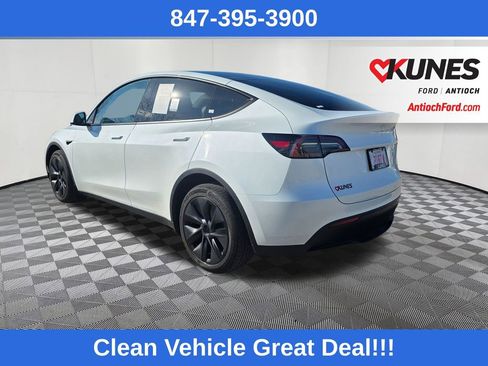 Used 2024 Tesla Model Y Long Range AWD/4WD image 5