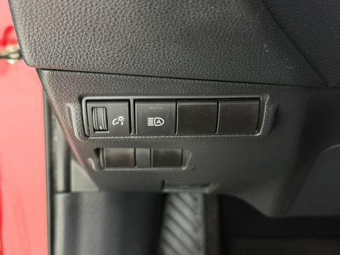Used 2022 Toyota Corolla Cross LE FWD image 14