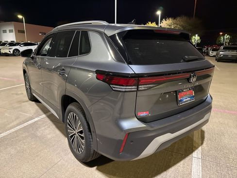 New 2025 Volkswagen Tiguan S image 7