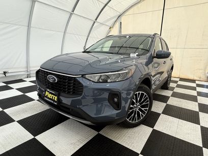 New 2025 Ford Escape SE