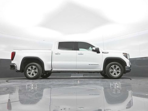 Used 2024 GMC Sierra 1500 SLT AWD/4WD image 43