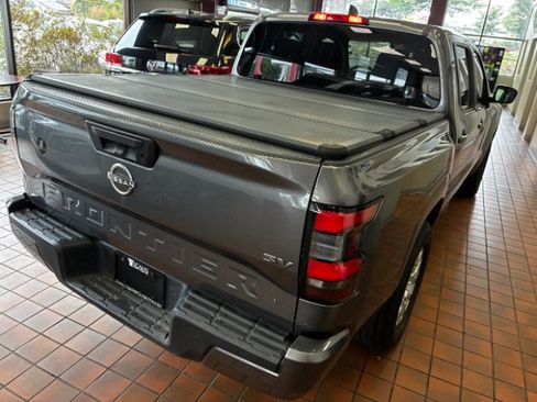Used 2022 Nissan Frontier SV RWD image 7