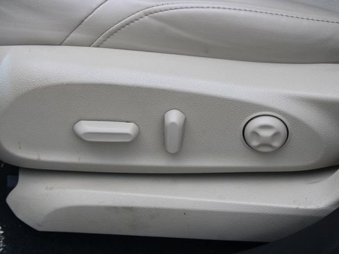 Used 2020 Buick Envision Preferred FWD image 17