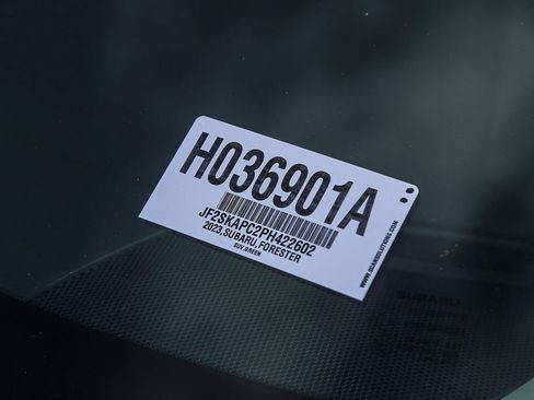 Used 2023 Subaru Forester Limited image 27