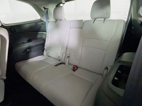 Used 2021 Honda Pilot Touring image 30