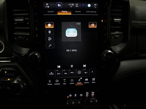 Used 2022 RAM 1500 Limited w/ Body Color Bumper Group image 15