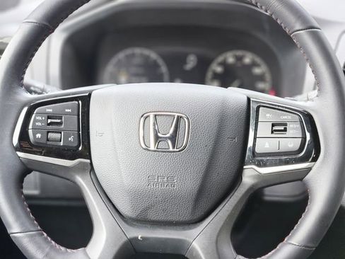 Used 2025 Honda Odyssey Sport-L image 16