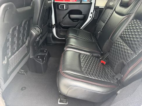 Used 2021 Jeep Wrangler Unlimited Rubicon AWD/4WD image 15