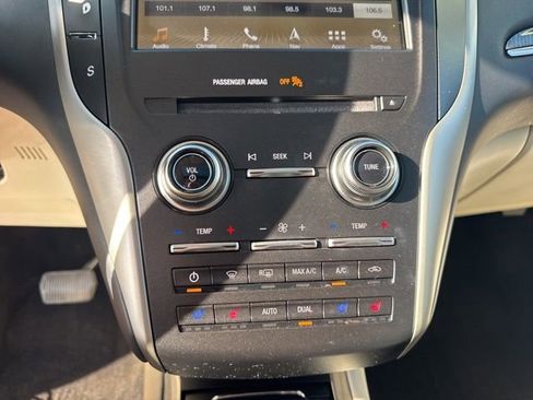 Used 2019 Lincoln MKC Black Label image 17