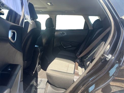 Used 2025 Kia Soul EX FWD image 11