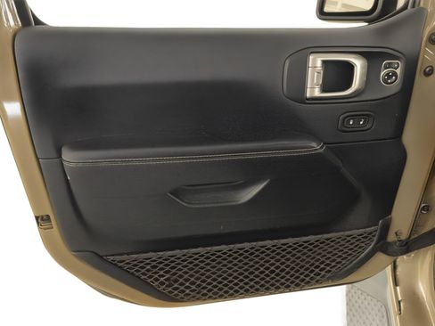 Used 2020 Jeep Gladiator Overland image 14