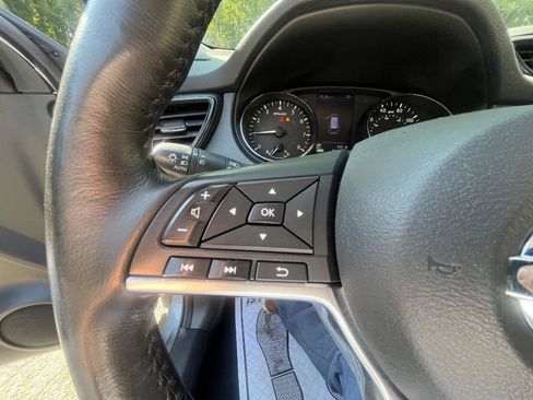 Used 2018 Nissan Rogue SL w/ Premium Package FWD image 21