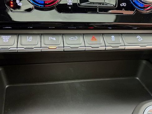 New 2026 GMC Sierra 3500 Denali Ultimate w/ LPO, Black Badging Package image 37