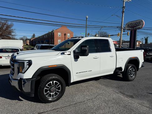 Used 2024 GMC Sierra 2500 SLE w/ SLE Value Package; image 35
