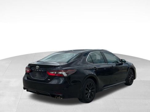 Used 2021 Toyota Camry SE FWD image 5