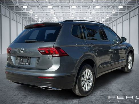 Used 2018 Volkswagen Tiguan S image 5