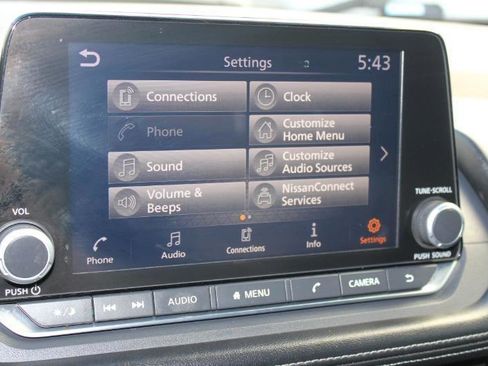 Used 2022 Nissan Rogue SL image 31