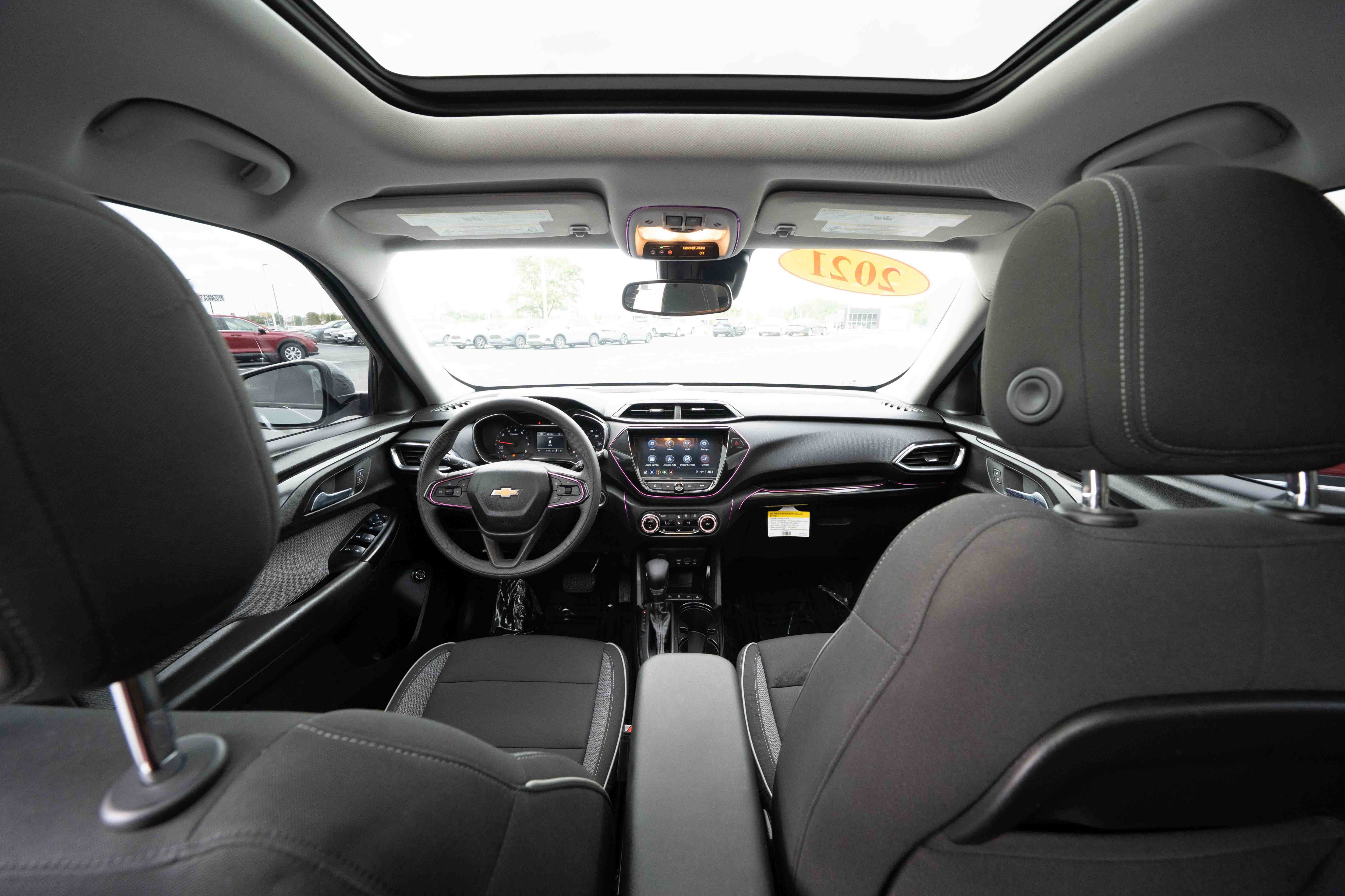 Used 2021 Chevrolet TrailBlazer LT w/ Sun and Liftgate Package FWD image 19