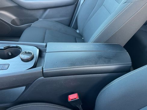 Used 2025 Nissan Rogue S image 13