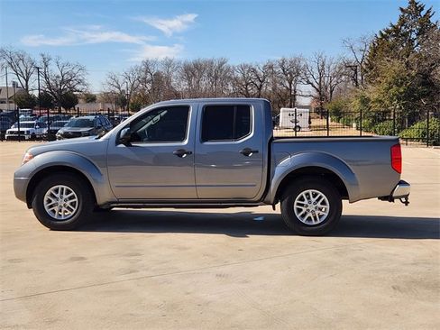 Used 2018 Nissan Frontier SV image 4