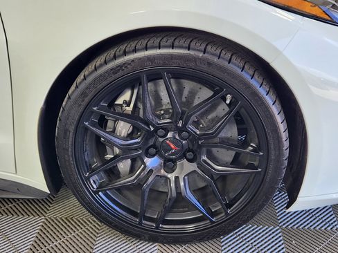 Used 2025 Chevrolet Corvette E-Ray w/ Stealth Interior Trim Package AWD/4WD image 9