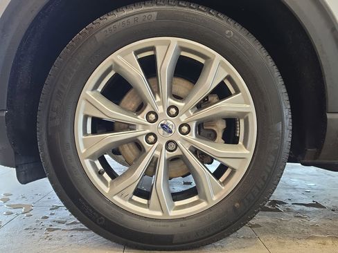 Used 2023 Ford Explorer XLT w/ Equipment Group 202A AWD/4WD image 14