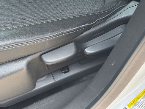 Used 2025 Buick Encore GX Preferred FWD image 22