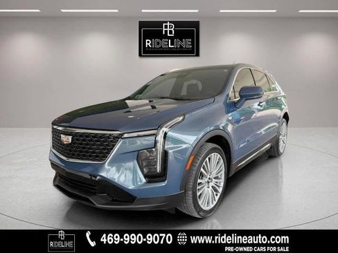 Used 2024 Cadillac XT4 Premium Luxury w/ Cold Weather Package FWD image 5