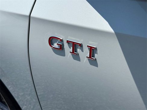 New 2025 Volkswagen GTI SE image 9