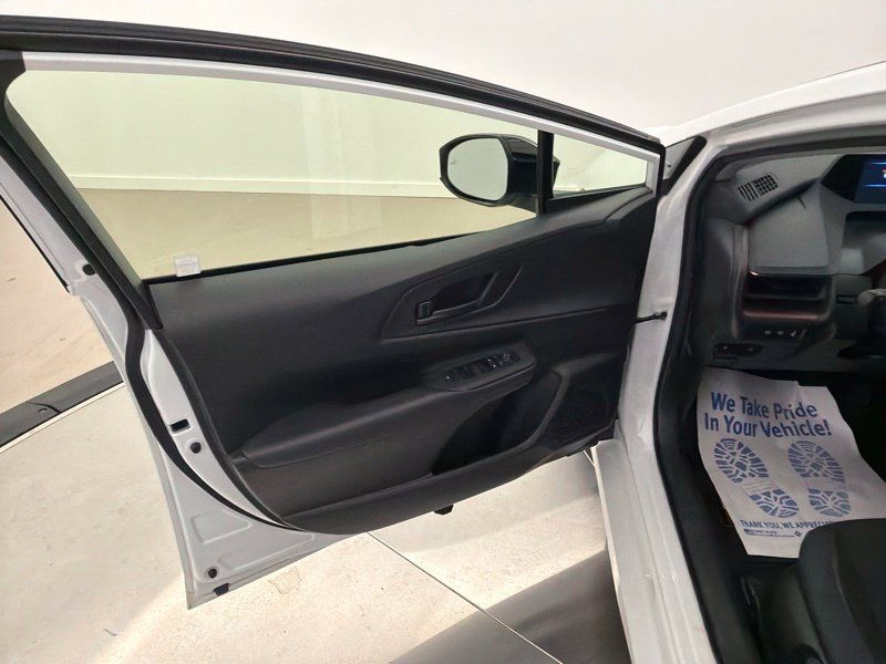 Used 2023 Toyota Prius Prime FWD image 18