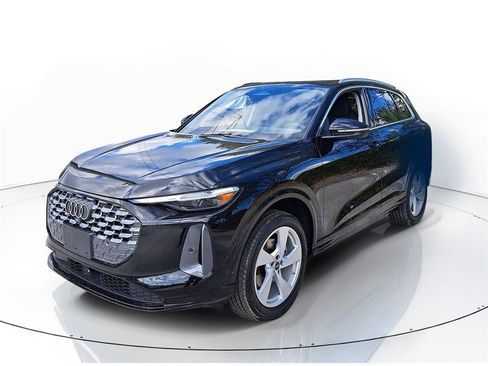 New 2025 Audi Q5 Premium Plus image 2