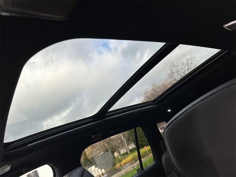 New 2026 Cadillac Vistiq Sport image 24