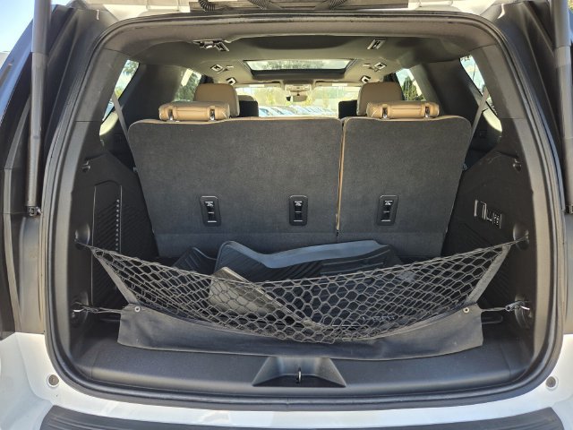 Used 2023 Chevrolet Tahoe Premier w/ Advanced Technology Package RWD image 18