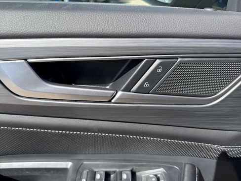 New 2026 Volkswagen Atlas Cross Sport SE FWD image 19