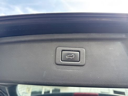 Used 2019 Subaru Outback 2.5i Premium w/ Protection Package #1 image 11