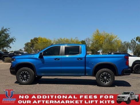 Used 2024 Chevrolet Silverado 1500 ZR2 w/ Technology Package AWD/4WD image 9