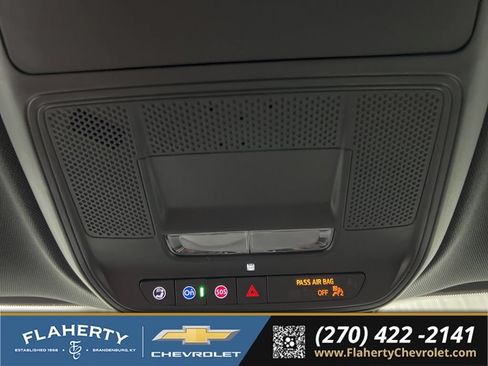 Used 2025 Chevrolet Traverse LT w/ Driver Confidence Package FWD image 32
