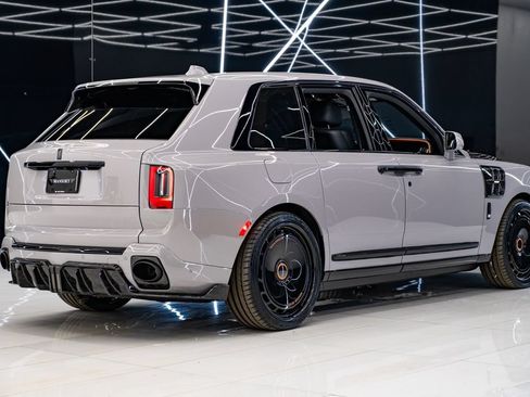 Used 2026 Rolls-Royce Cullinan AWD/4WD image 16