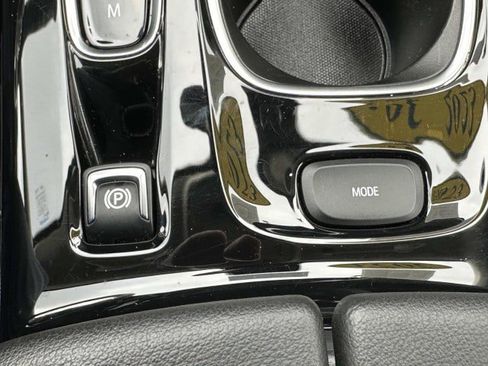 Used 2023 Buick Envision Essence image 24