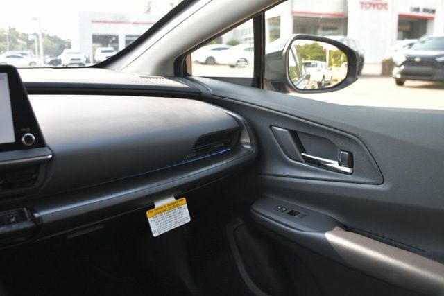 New 2026 Toyota Prius Plug-In Hybrid FWD image 16