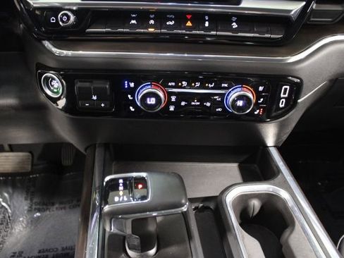 Certified 2024 GMC Sierra 1500 SLT w/ SLT Premium Package AWD/4WD image 35