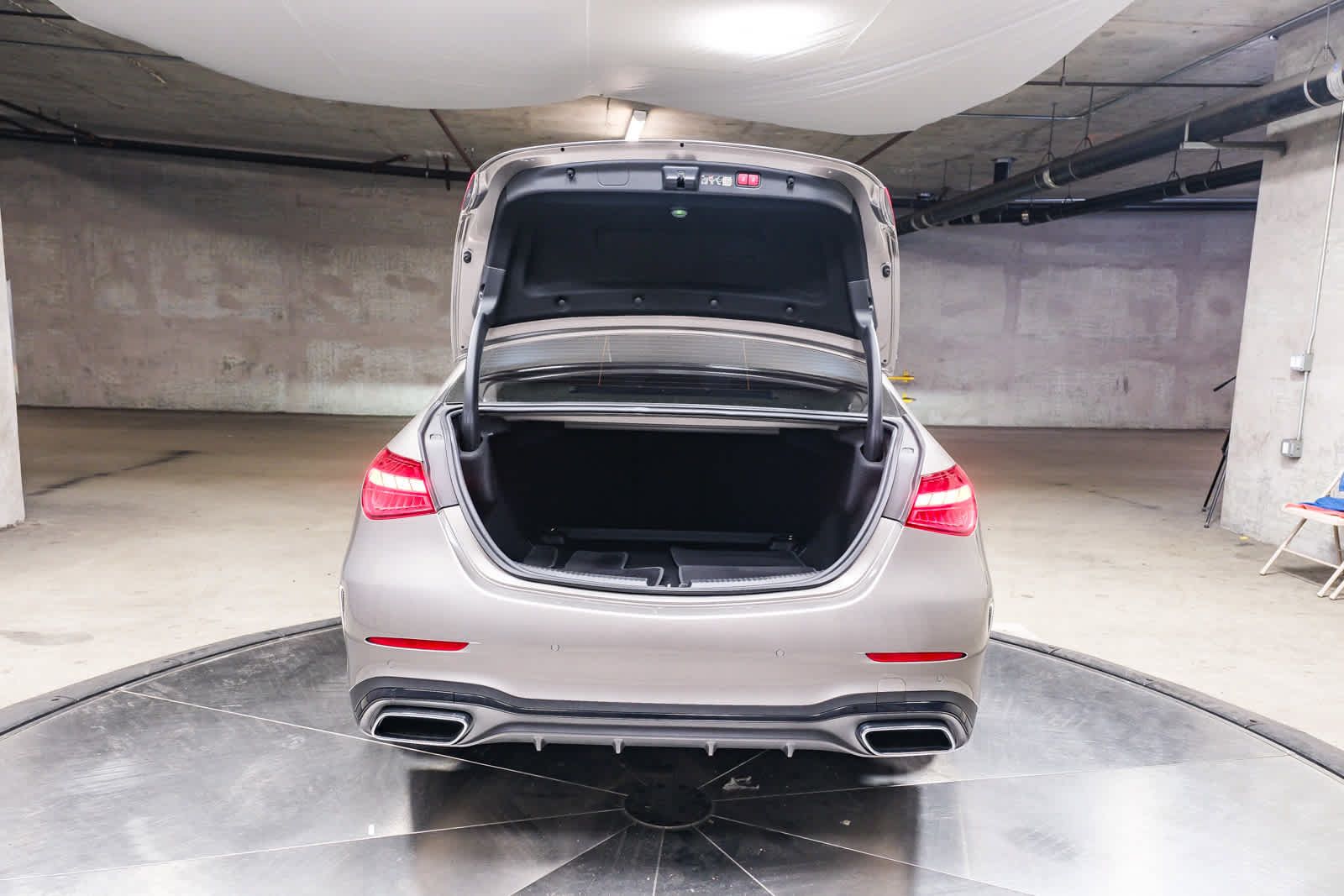 Used 2024 Mercedes-Benz C 300 Sedan image 31
