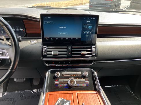 Used 2024 Lincoln Navigator Reserve AWD/4WD image 25