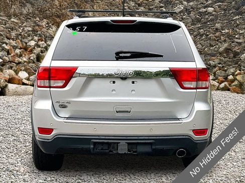 Used 2013 Jeep Grand Cherokee Overland w/ Advance Technology Group AWD/4WD image 4
