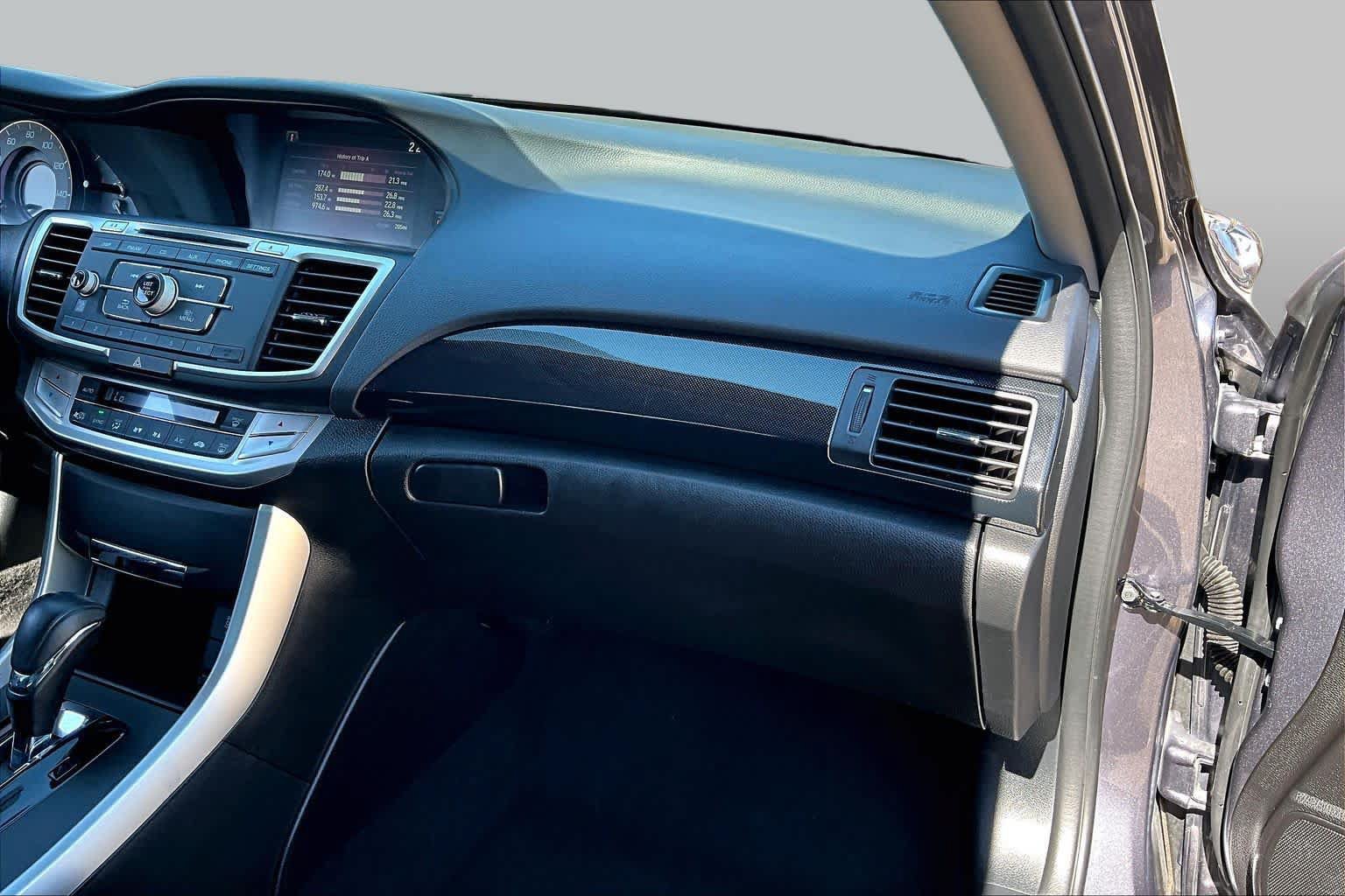 Used 2015 Honda Accord Sport image 19
