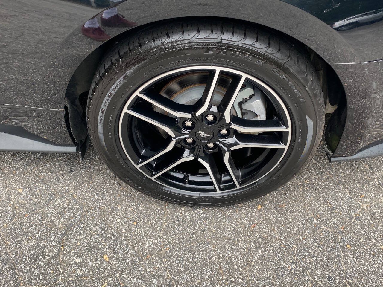 Used 2021 Ford Mustang Premium RWD image 9
